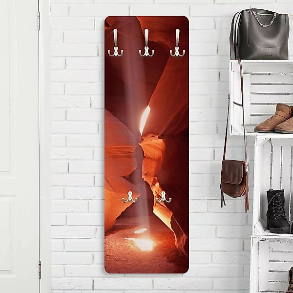 Wandgarderobe Holzpaneel Lichtschacht im Antelope Canyon günstig online kaufen