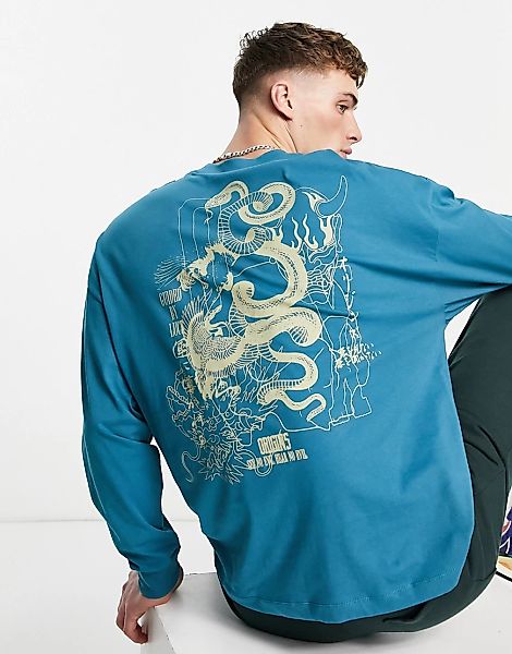 ASOS DESIGN – Langärmliges Oversize-Shirt in blaugrün mit Schlangen-Print h günstig online kaufen