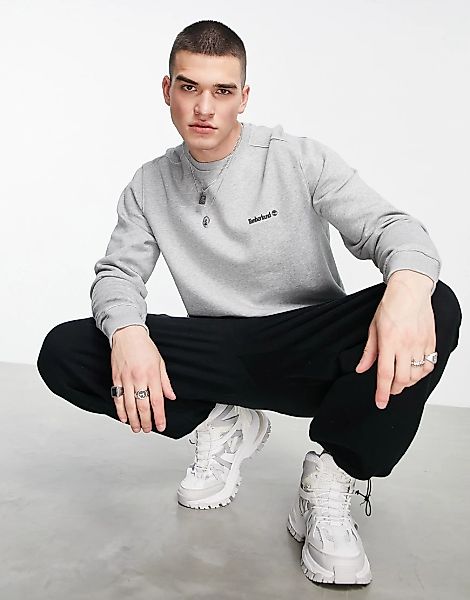 Timberland – Sweatshirt in Grau mit kleinem Logo günstig online kaufen