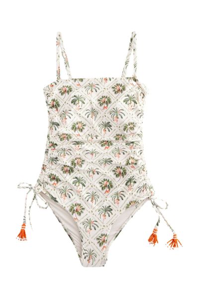 Next Badeanzug Bauchformender Bandeau-Badeanzug mit Beinrüschen günstig online kaufen