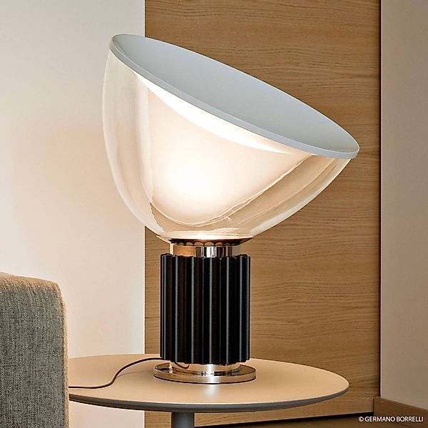 FLOS Taccia small - LED-Tischleuchte, schwarz günstig online kaufen