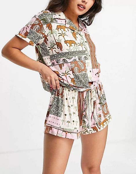 Chelsea Peers – Pyjamaset bestehend aus Hemd und Shorts mit abstrakten Prin günstig online kaufen