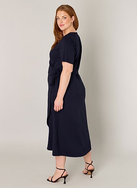 Base Level Curvy Wickelkleid "Abbie", Weich fließende Viskose-Mischqualität günstig online kaufen