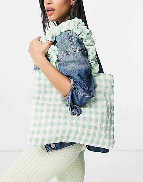 ASOS DESIGN – Shopper-Tasche mit gerafften Henkeln und grünem Vichy-Karo günstig online kaufen