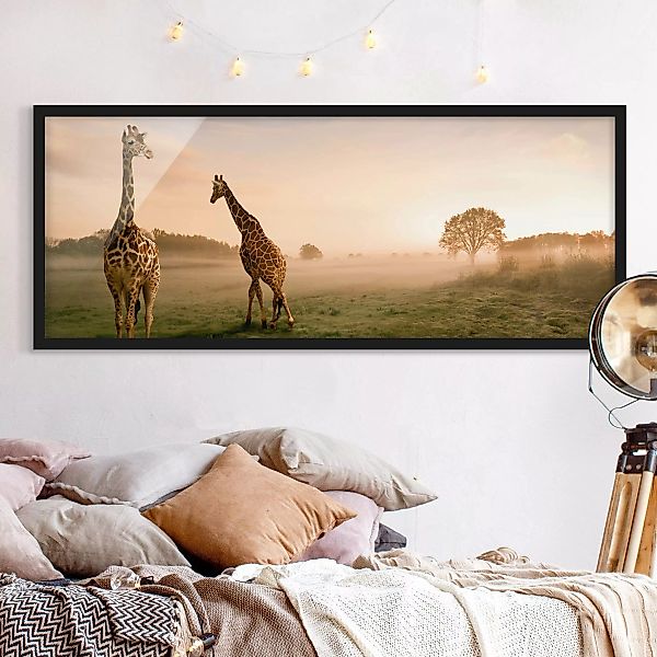Bild mit Rahmen Tiere - Panorama Surreal Giraffes günstig online kaufen