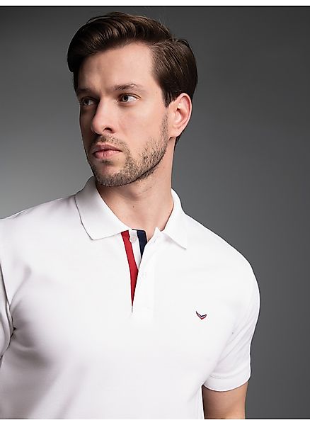Trigema Poloshirt "TRIGEMA Poloshirt mit dreifarbiger Knopfleiste" 1 Stk. günstig online kaufen