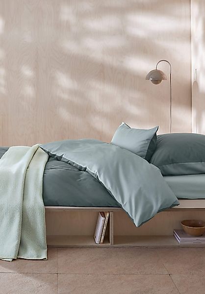 hessnatur Satin Wende Bettwäsche Set aus Bio-Baumwolle - grün - Größe 135x2 günstig online kaufen