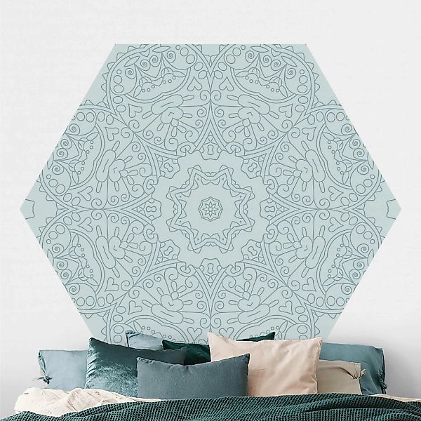 Hexagon Mustertapete selbstklebend Zackige Mandalablume mit Stern in Türkis günstig online kaufen