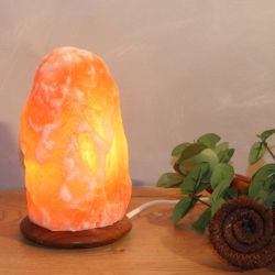 Salzleuchte ROCK verbreitet Wohlfühllicht günstig online kaufen