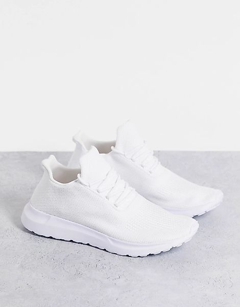 New Look – Gestrickte Sneaker in Weiß günstig online kaufen