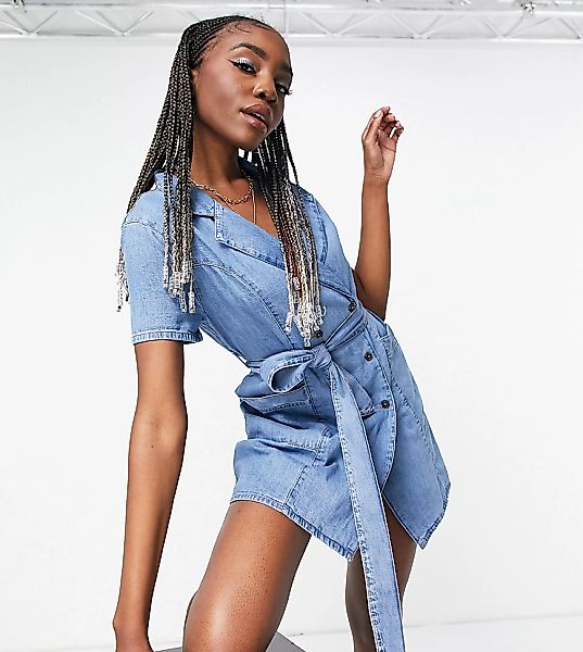 ASOS DESIGN Tall – Doppelreihiges Hemdkleid aus Jeansstoff in verwaschenem günstig online kaufen