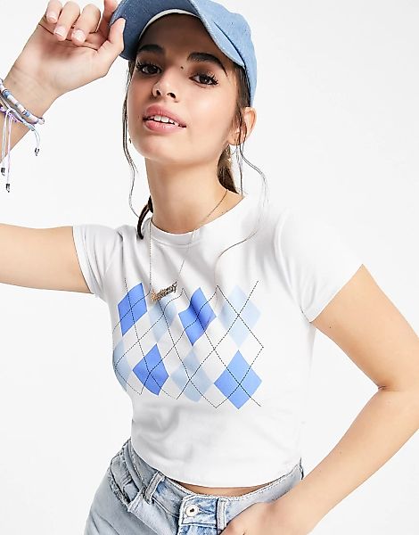 New Look – Knapp geschnittenes T-Shirt in Weiß mit Rautenmuster günstig online kaufen
