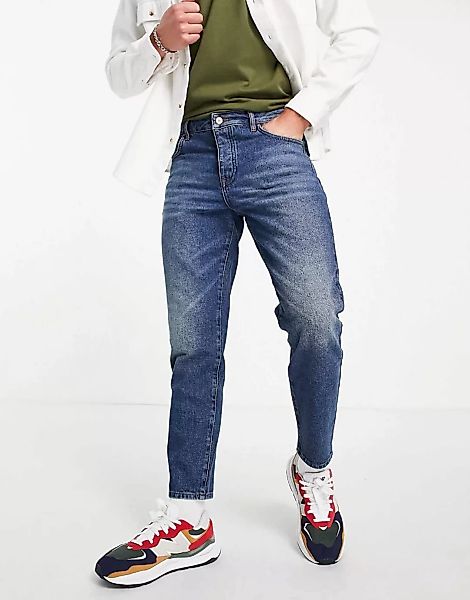 ASOS DESIGN – Klassische, feste Jeans aus Bio-Baumwollmix in dunkler Waschu günstig online kaufen
