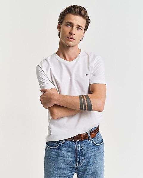 Gant T-Shirt "SLIM SHIELD V-NECK T-SHIRT" mit einer kleinen Logostickerei a günstig online kaufen