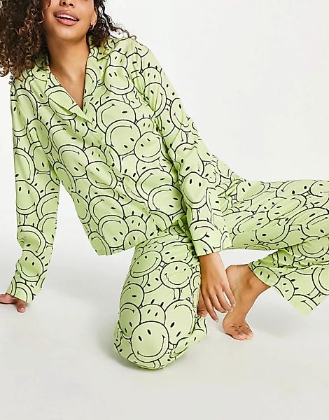 ASOS DESIGN – Baumwoll-Pyjama in Limettengrün mit langärmligem Hemd und Hos günstig online kaufen