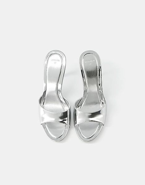 Bershka Sandale Mit Metallic-Absatz Damen 36 Silber günstig online kaufen