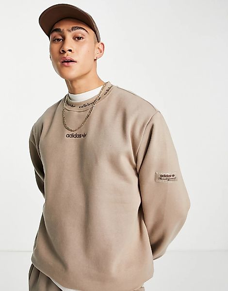 adidas Originals – Trefoil Linear – Hochwertiges Sweatshirt in Kreidebraun günstig online kaufen