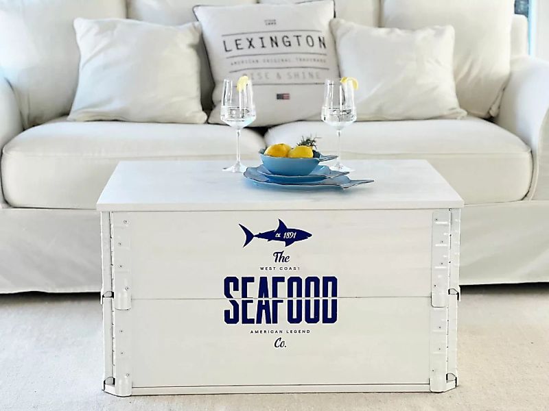 Holztruhe "Seafood" weiß im shabby Stil mit Eisen-Griffen günstig online kaufen