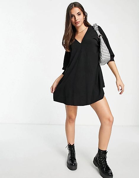 ASOS DESIGN – Trapezförmiges Minikleid in Schwarz mit V-Ausschnitt und Drei günstig online kaufen