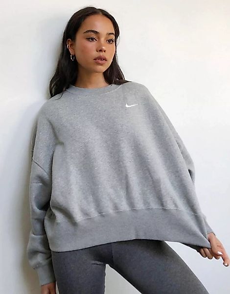Nike – Kastenförmiges Oversize-Sweatshirt mit kleinem Swoosh-Logo in Grau günstig online kaufen