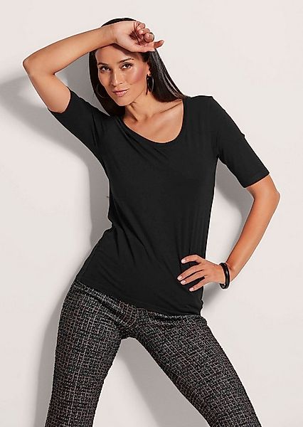 MADELEINE Kurzarmshirt Sommerliches Basicshirt mit Rundhalsausschnitt Figur günstig online kaufen