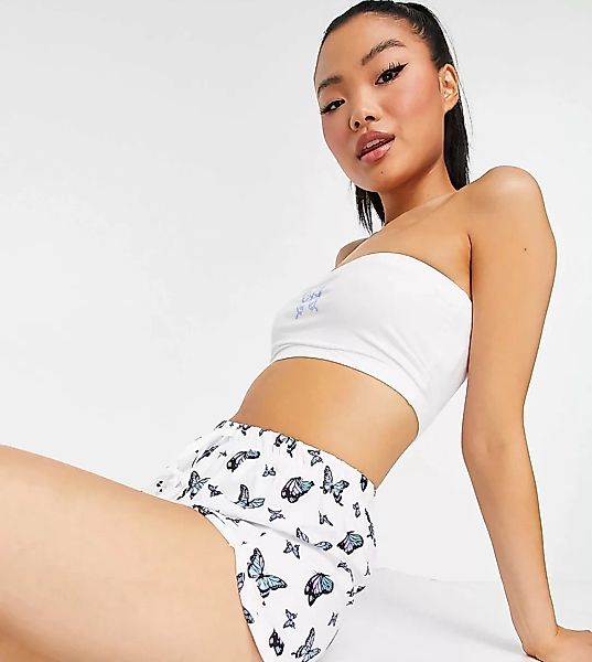 Loungeable Petite – Pyjama-Set mit trägerlosem Oberteil und Shorts in Weiß günstig online kaufen