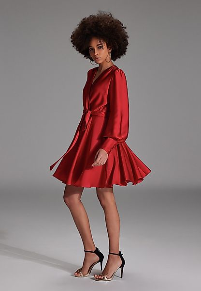 SWING Cocktailkleid Taillierter Schnitt mit ausgestelltem günstig online kaufen