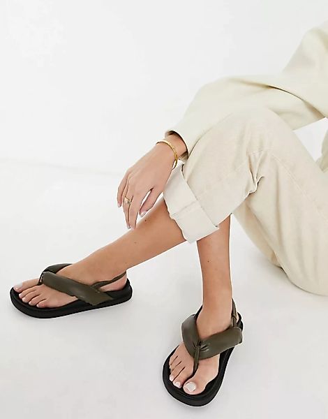 Public Desire – Minorca – Gepolsterte Sandalen in Khaki mit Zehensteg-Grün günstig online kaufen