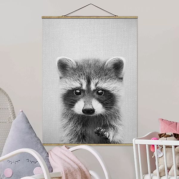 Stoffbild mit Posterleisten Baby Waschbär Wicky Schwarz Weiß günstig online kaufen