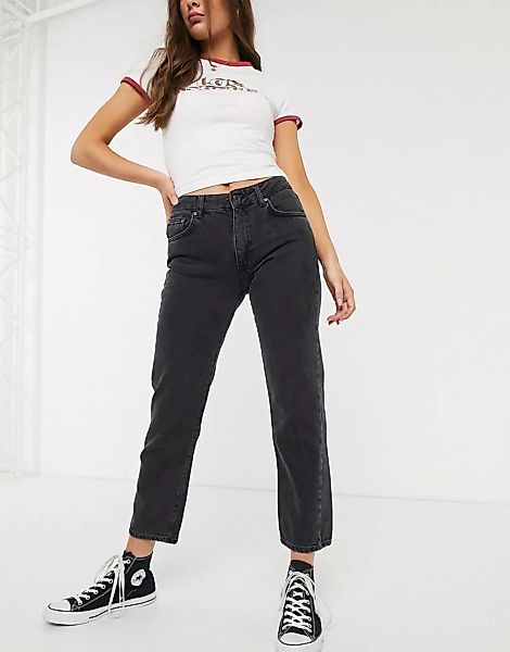 Pull&Bear – Schwarze Mom-Jeans in regulärer Passform günstig online kaufen