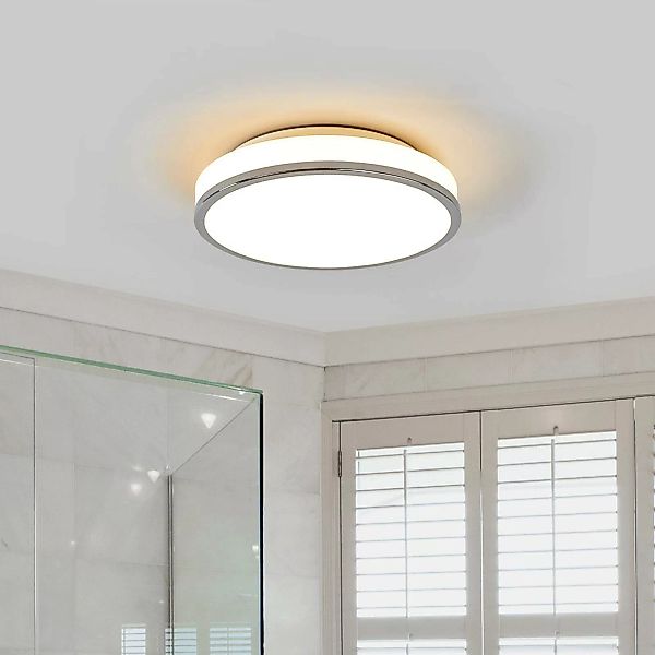 Runde LED-Deckenlampe Lyss mit Chromrand, IP44 günstig online kaufen