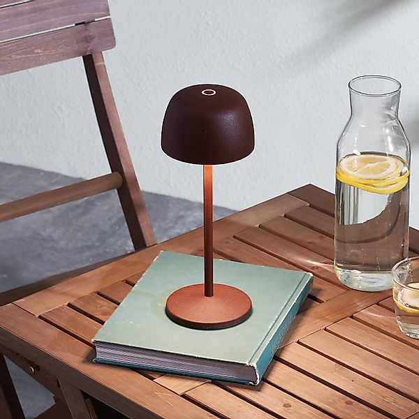 Lindby LED-Akku-Tischleuchte Arietty, braun, dimmbar, IP65 günstig online kaufen