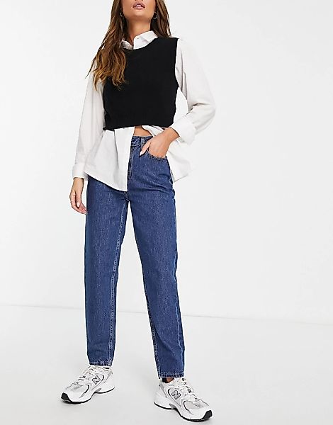 Calvin Klein Jeans – Mom-Jeans in mittlerer Waschung-Blau günstig online kaufen