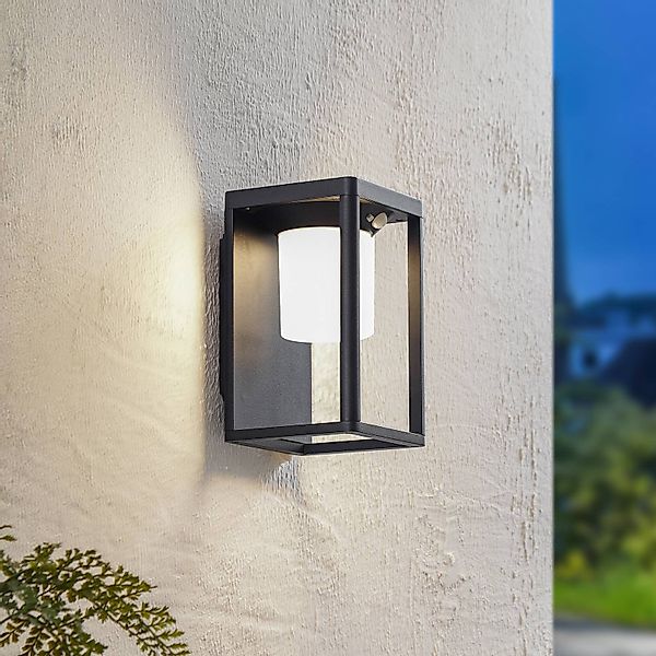 Lucande LED-Solar-Wandleuchte Tilena, schwarz, Alu, Sensor günstig online kaufen