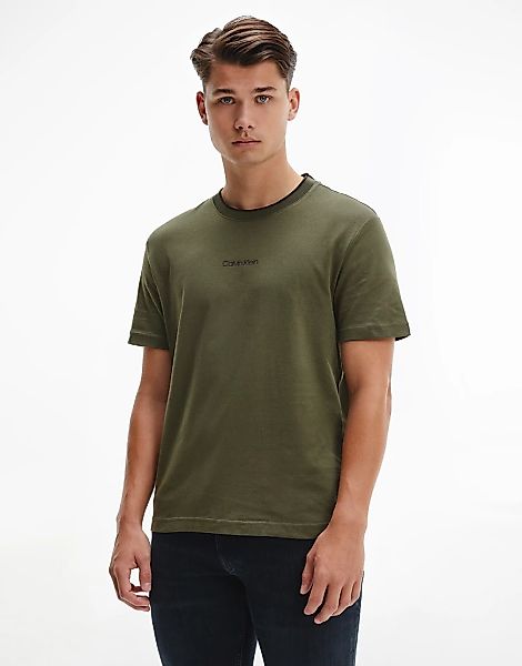Calvin Klein – T-Shirt in Burgunder mit mittigem Logo-Rot günstig online kaufen