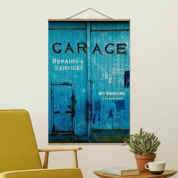 Stoffbild mit Posterleisten - Hochformat Garagentor günstig online kaufen