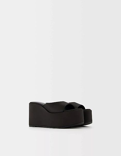 Bershka Sandalen-Pantolette Mit Plateau Damen 35 Schwarz günstig online kaufen