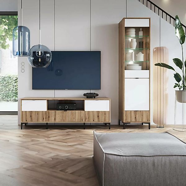 Wohnwand Eiche mit weiß und Rillen Design modern RISBY-129 2-teilig mit Cou günstig online kaufen