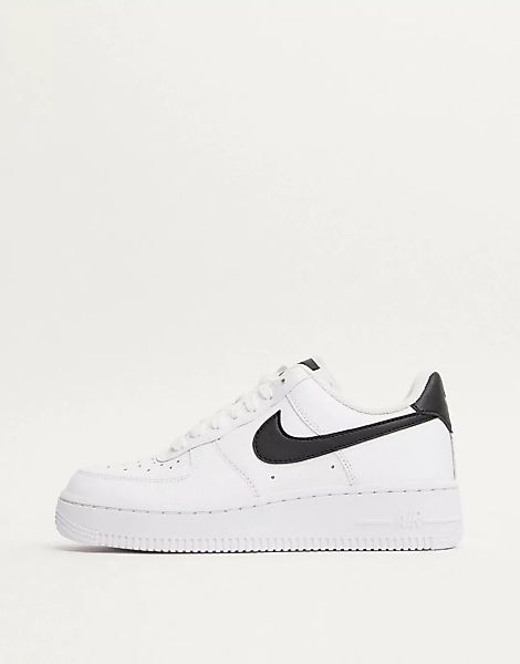 Nike – Air Force 1 '07 – Sneaker in Weiß und Schwarz günstig online kaufen