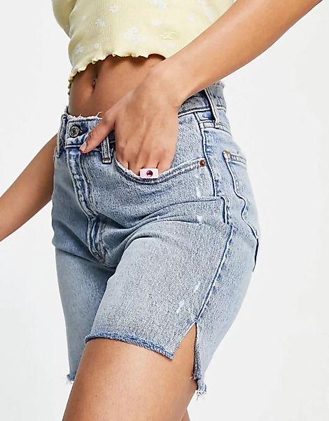 Abercrombie & Fitch – Longline-Shorts in hellblauer Waschung günstig online kaufen
