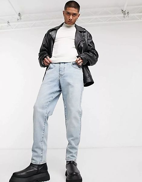 ASOS DESIGN – Klassische Stretch-Jeans in hellblauer Vintage-Waschung günstig online kaufen