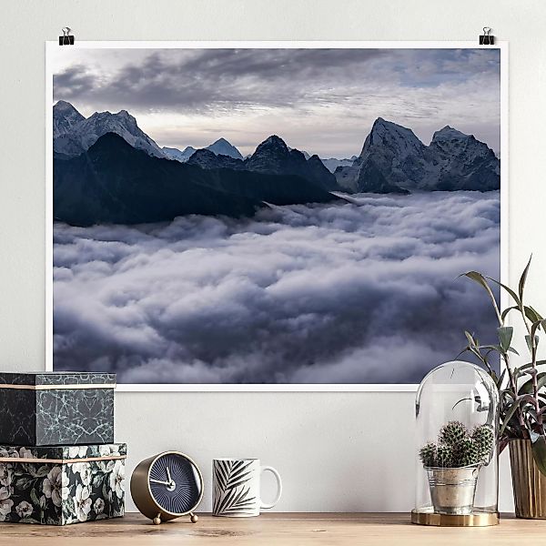 Poster Natur & Landschaft - Querformat Wolkenmeer im Himalaya günstig online kaufen