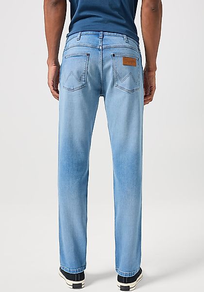 Wrangler Straight-Jeans GREENSBORO FREE TO STRETCH günstig online kaufen