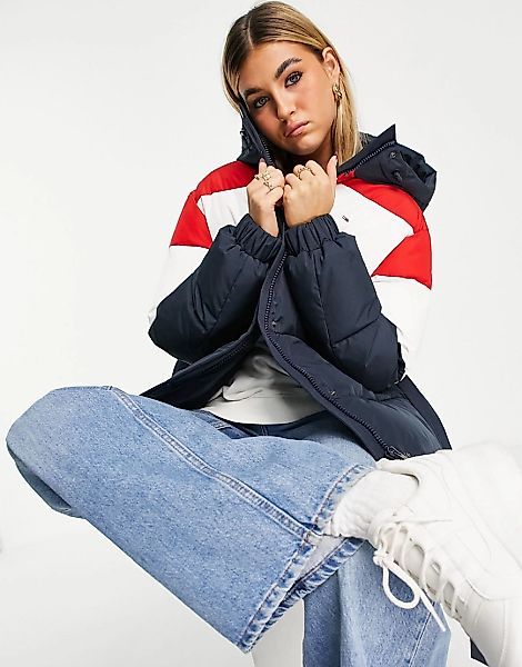Tommy Jeans – Bunte Steppjacke im Blockfarbendesign mit Kapuze-Mehrfarbig günstig online kaufen
