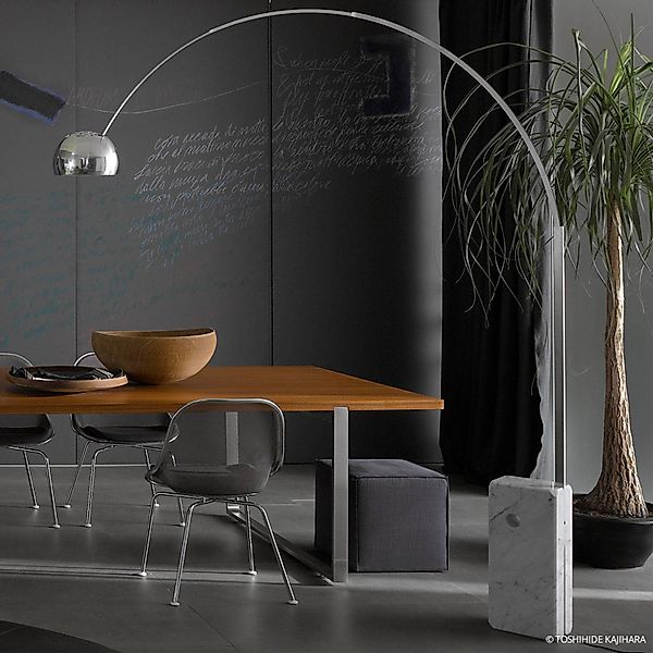 FLOS Arco - revolutionäre LED-Bogenleuchte günstig online kaufen