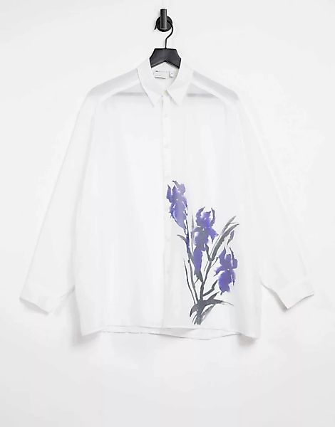 ASOS DESIGN – Oversize-Satinhemd in Weiß mit großem Blumenmuster günstig online kaufen