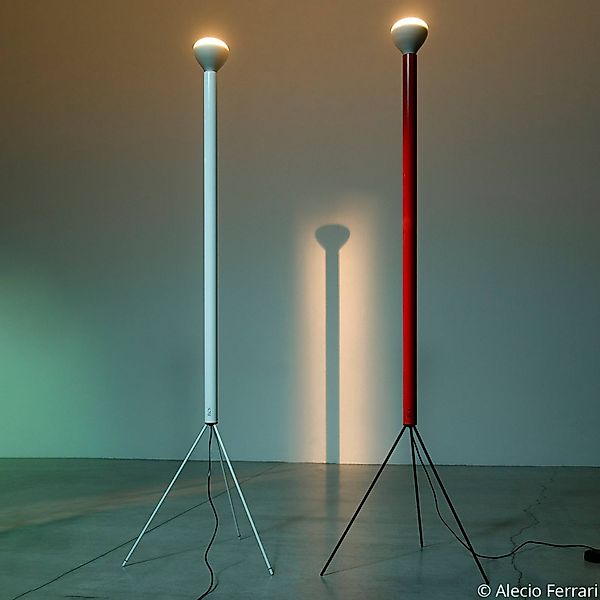 FLOS Stehleuchte Luminator, rot, Höhe 189 cm, Metall günstig online kaufen