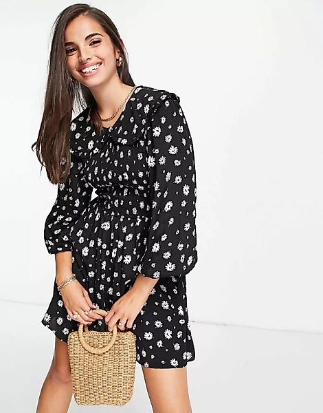 Miss Selfridge – Ausgestelltes, gerafftes Minikleid in Schwarz-Weiß mit Kra günstig online kaufen