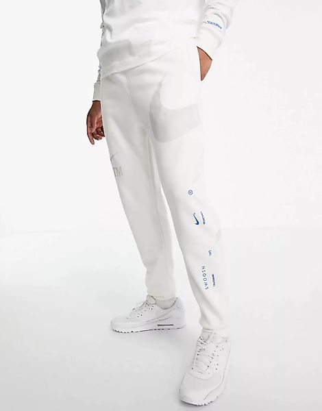 Nike – Fleece-Jogginghose in Stein mit Swoosh-Logo-Neutral günstig online kaufen