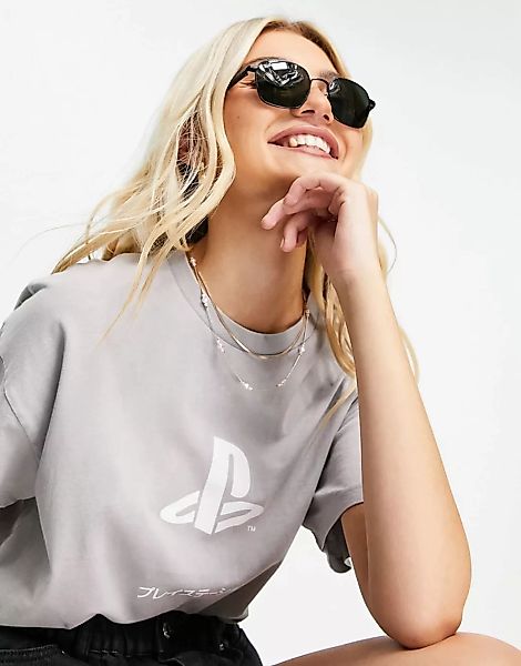 ASOS DESIGN – Oversize-T-Shirt in verwaschenem Blassgrau mit „PlayStation“- günstig online kaufen